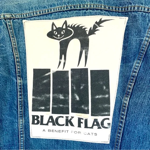 Levi’s Vintage Denim Jacket w/ Black Flag Patch & Sweet Embroidery. Super Rad ⚡️ - Picture 7 of 12